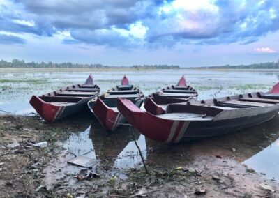 Pilates Retreat Angkor Wat Cambodia Lesley Logan - Nov 2018 - Boats on Lake