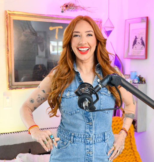 LL-Contact Page - Lesley Logan - 515x545